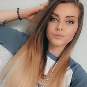 Meet your Posher, Abigail